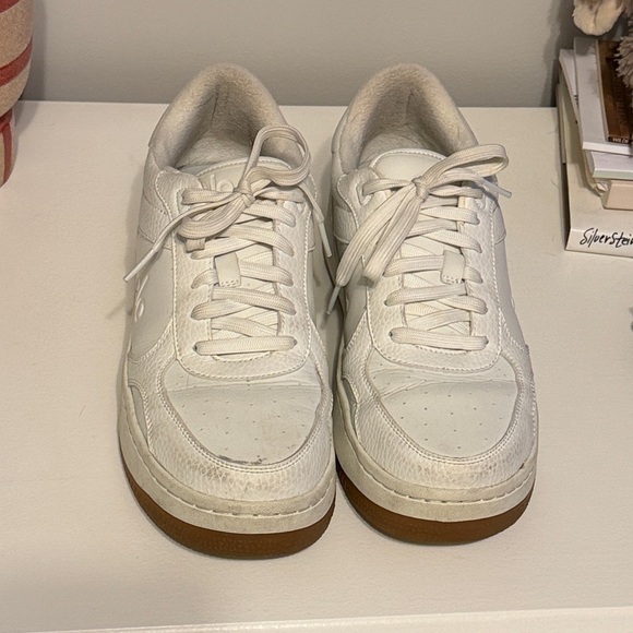 ALO Yoga White Athletic Shoes - Picture 2 of 5